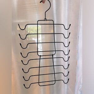 Space-saver accessory hanger organizer